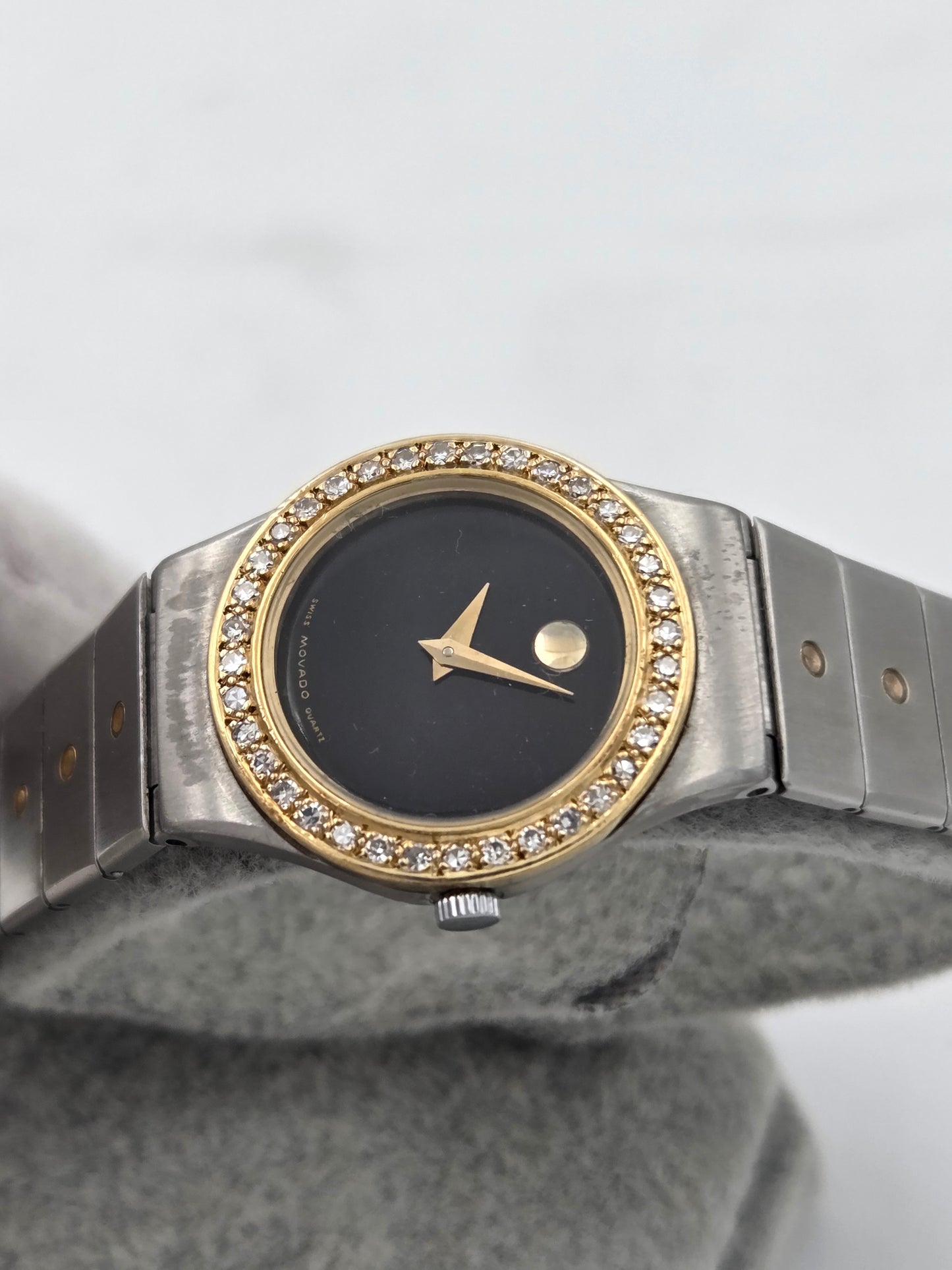 Movado museum lady 24mm quartz diamonds steel and gold 85a1836