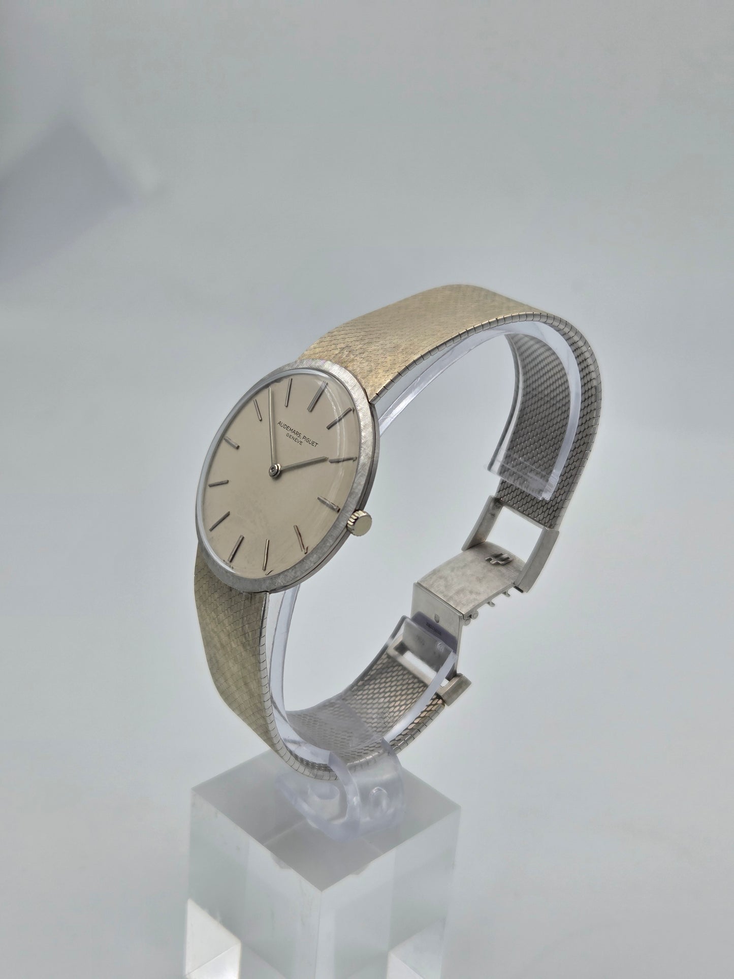 Audemars Piguet vintage disco volante white gold 34mm
