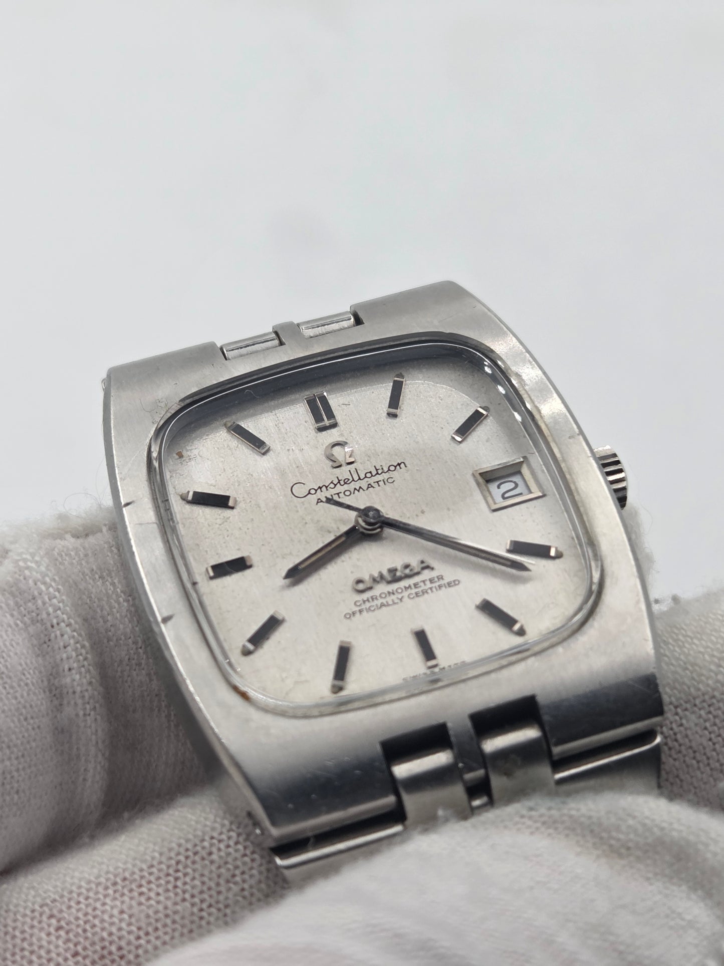 Omega Constellation chronometer tv case 168.047