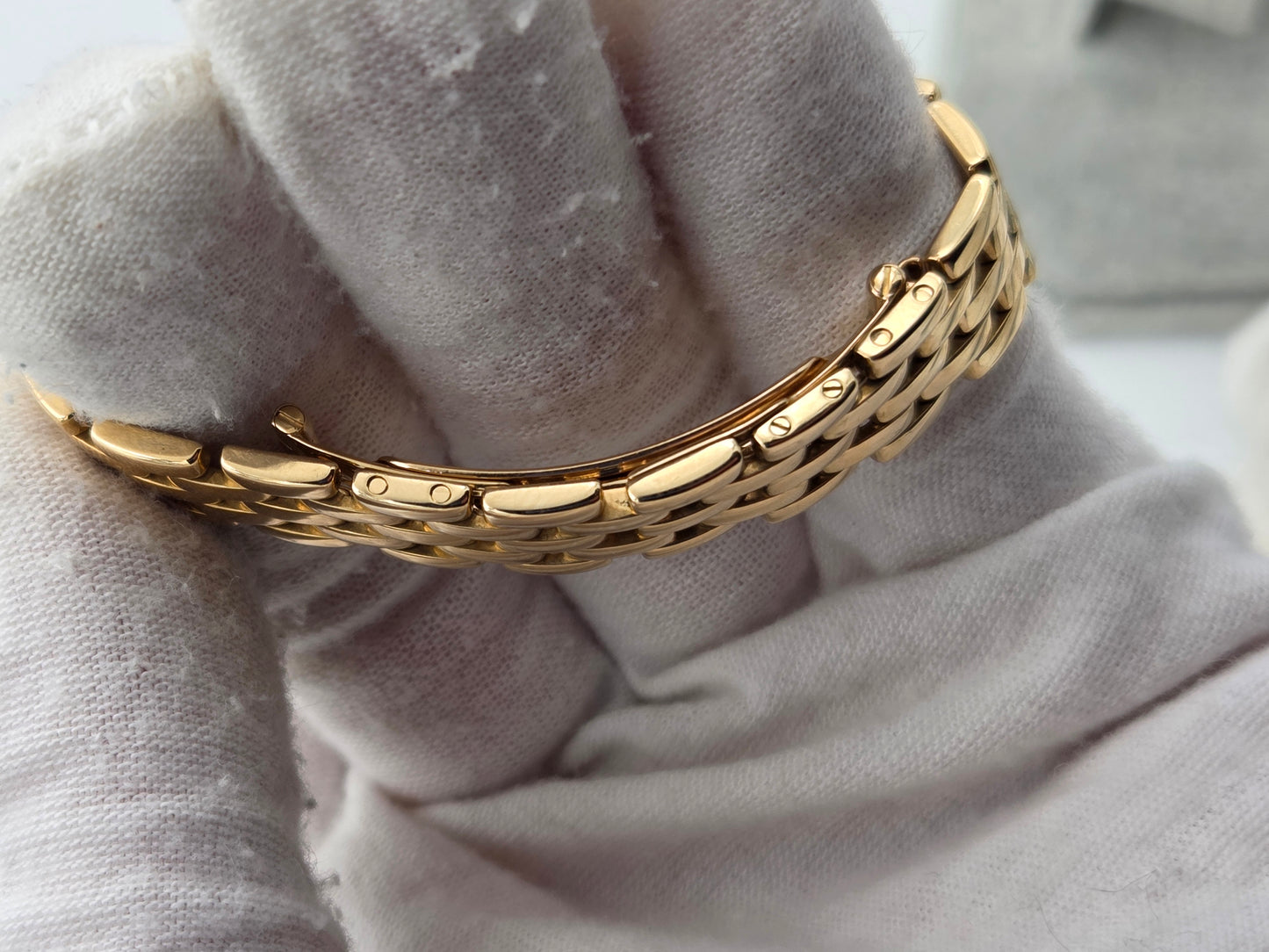 Cartier panthère small 18k gold 86691 box. Serviced
