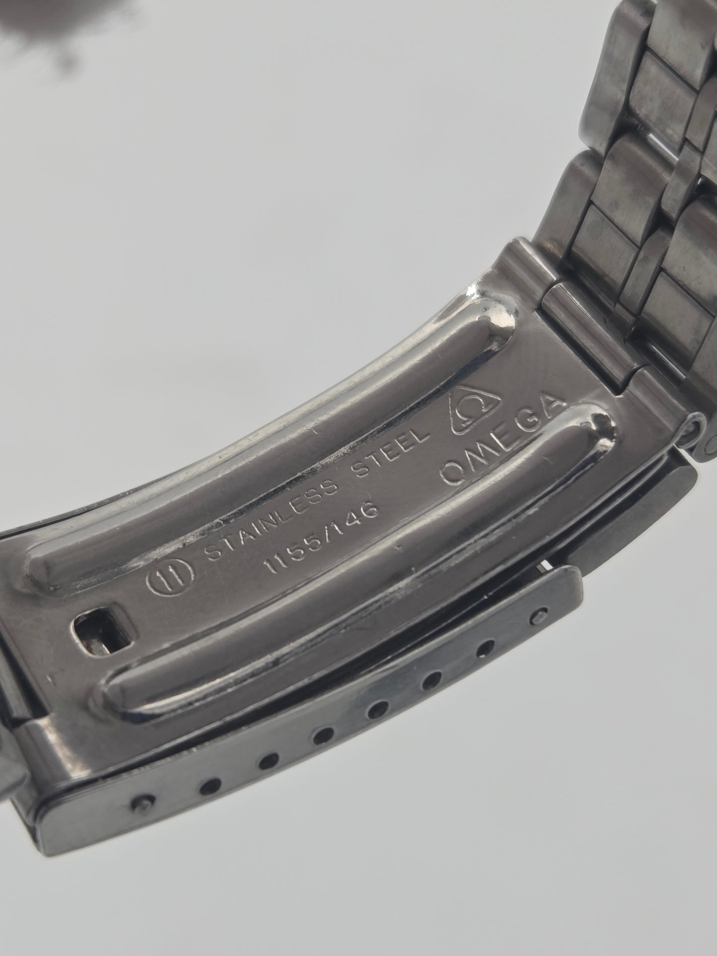 Omega Constellation chronometer tv case 168.047
