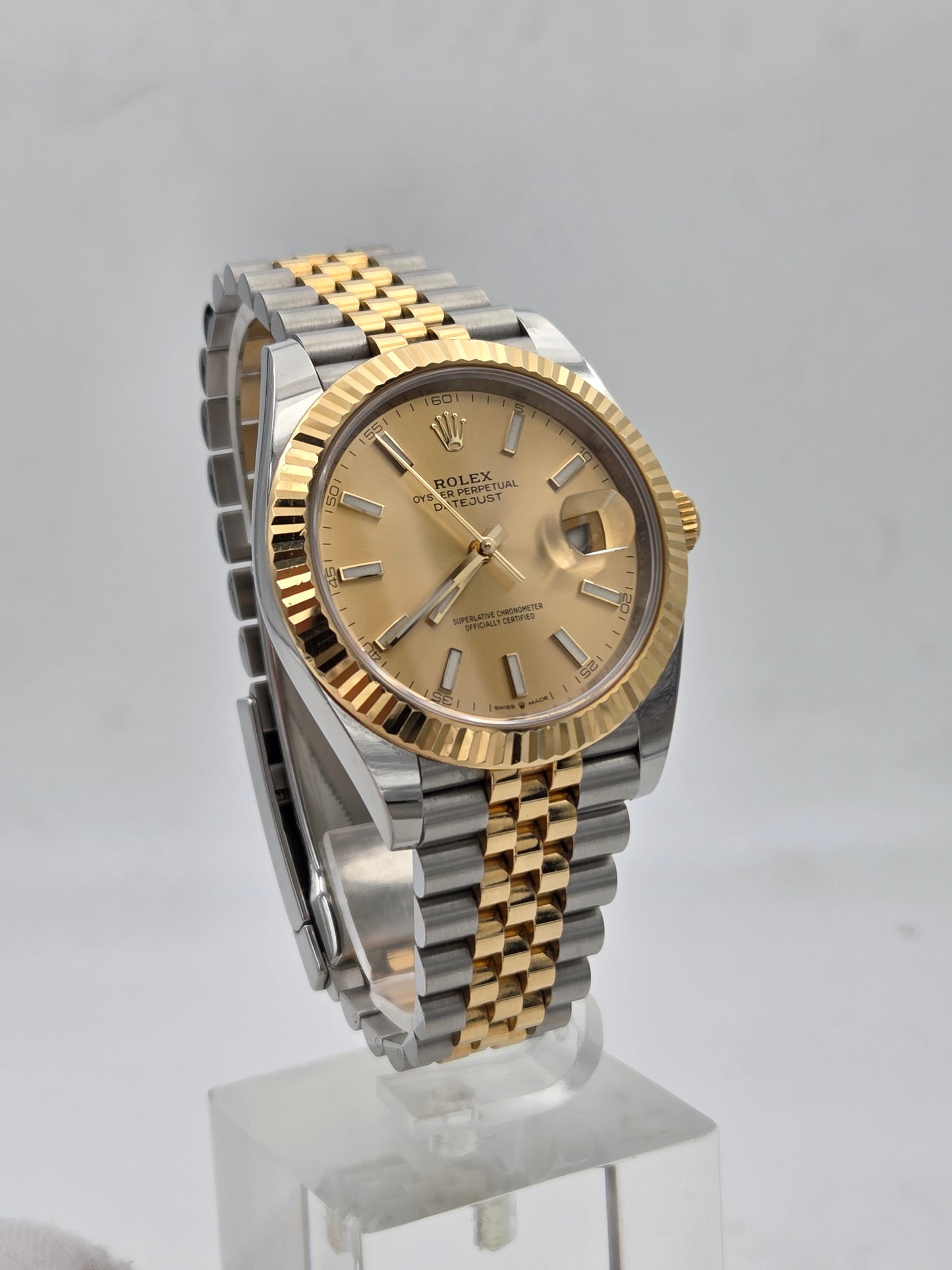 Rolex Datejust 41mm fluted bezel jubilee bracelet steel and gold Champaign dial ref 126333 full set 2023