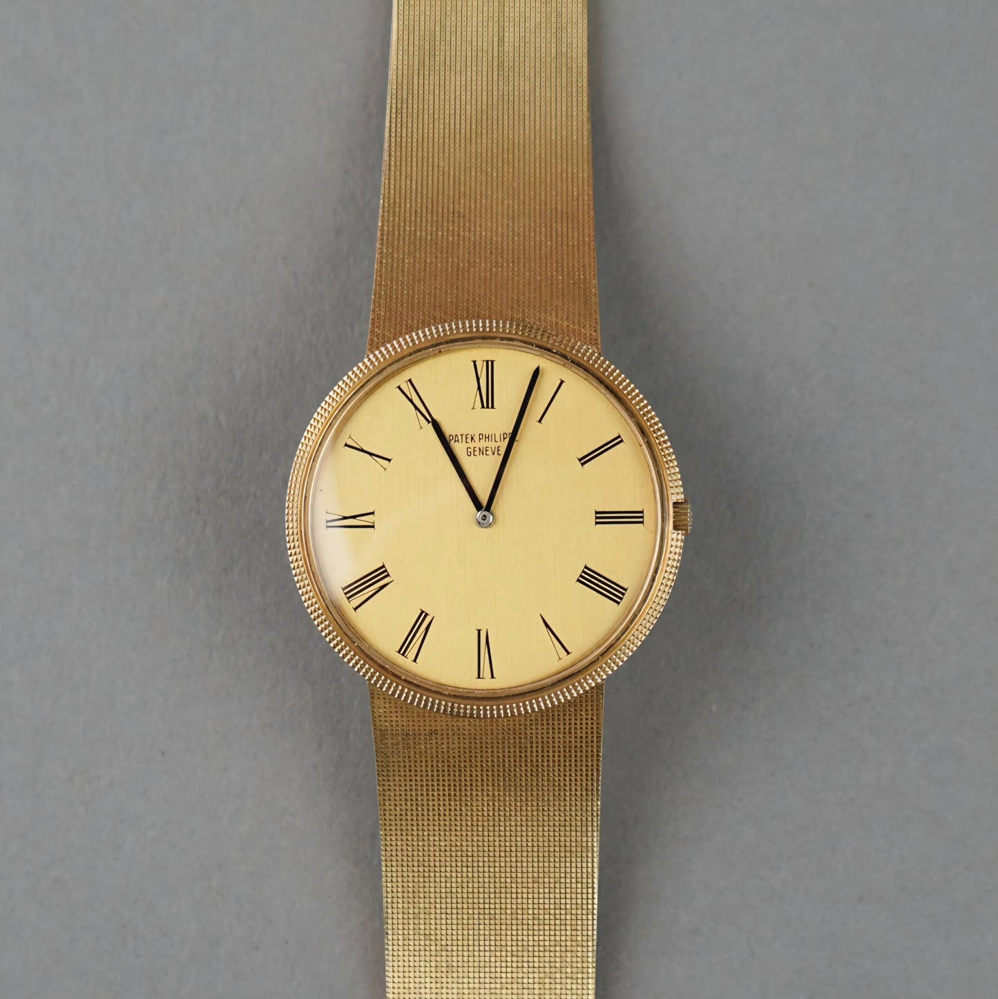 Patek philippe ref 3588 new old stock full set 1974 18k gold clous de paris