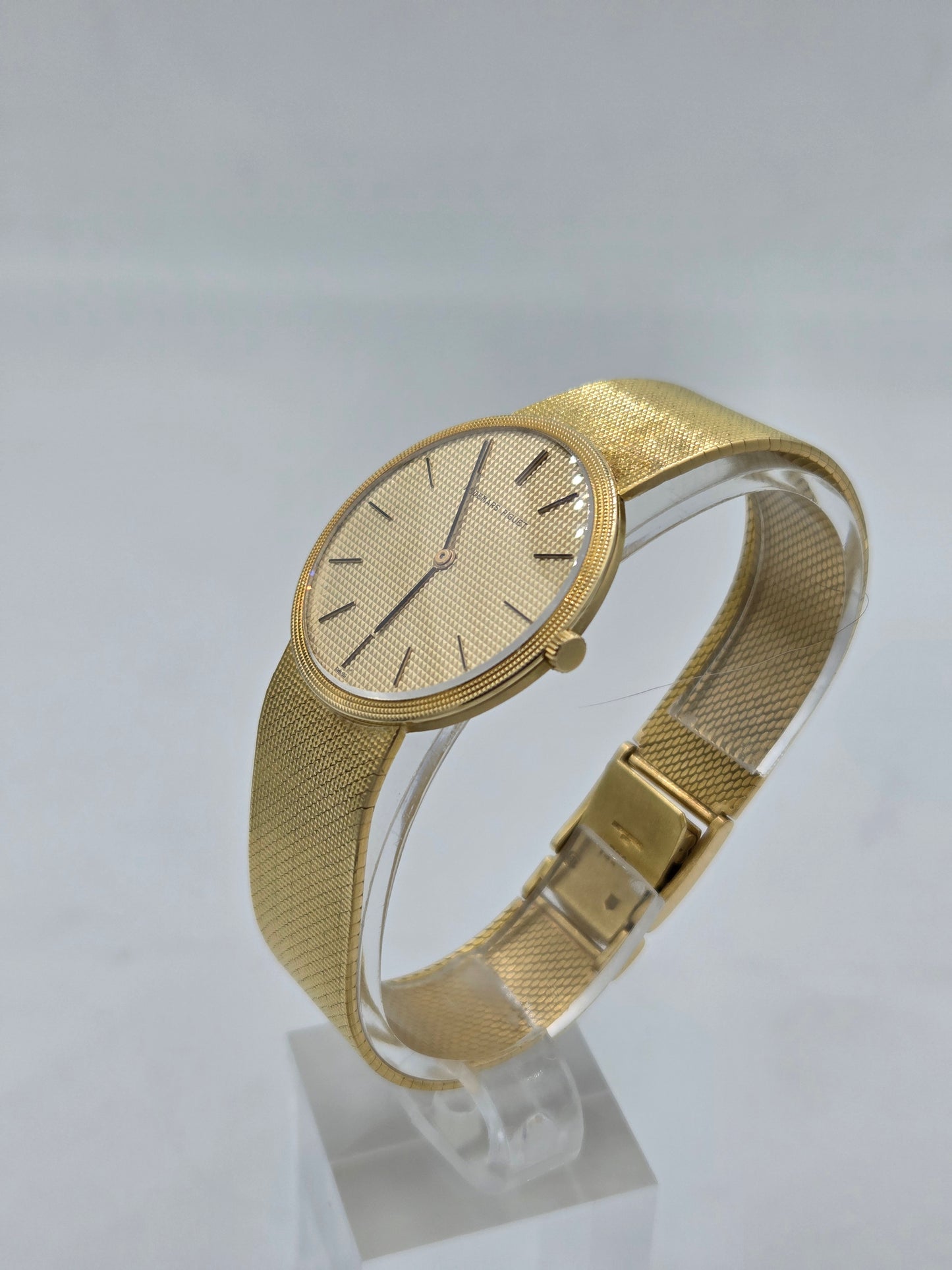 Audemars Piguet 18k gold Calatrava "Clous de Paris" Hobnail Vintage in exceptional condition