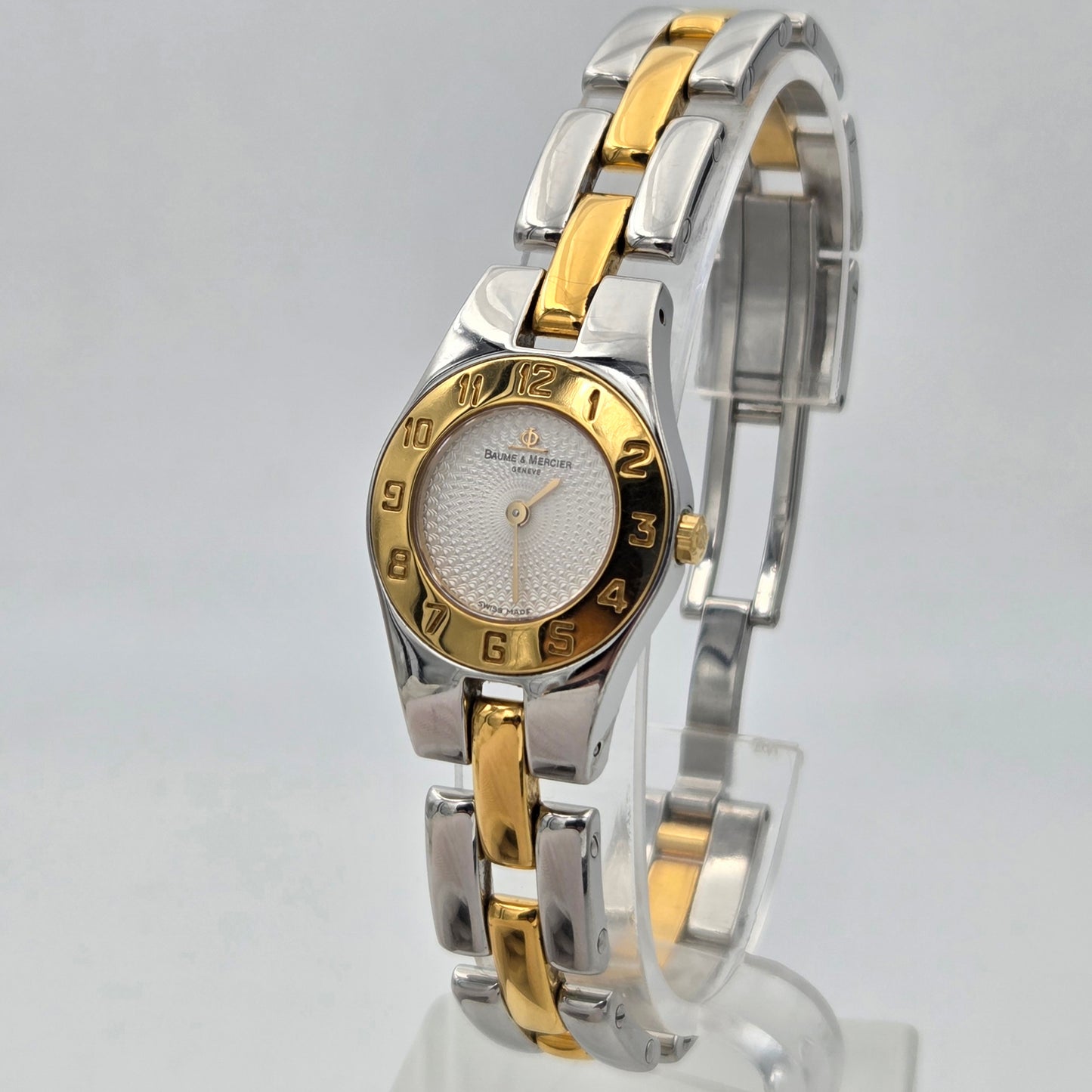 Baume et Mercier linea quartz 22mm guilloché dial mv045203