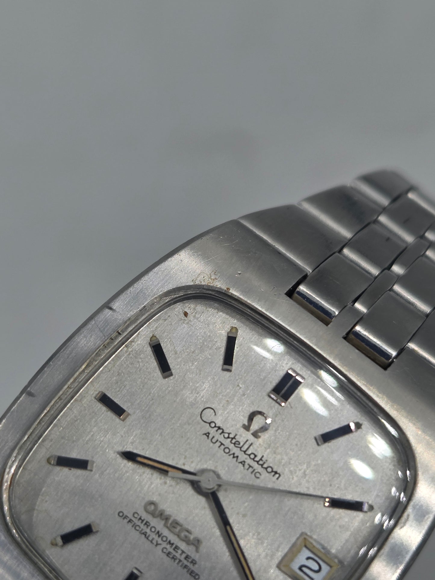Omega Constellation chronometer tv case 168.047