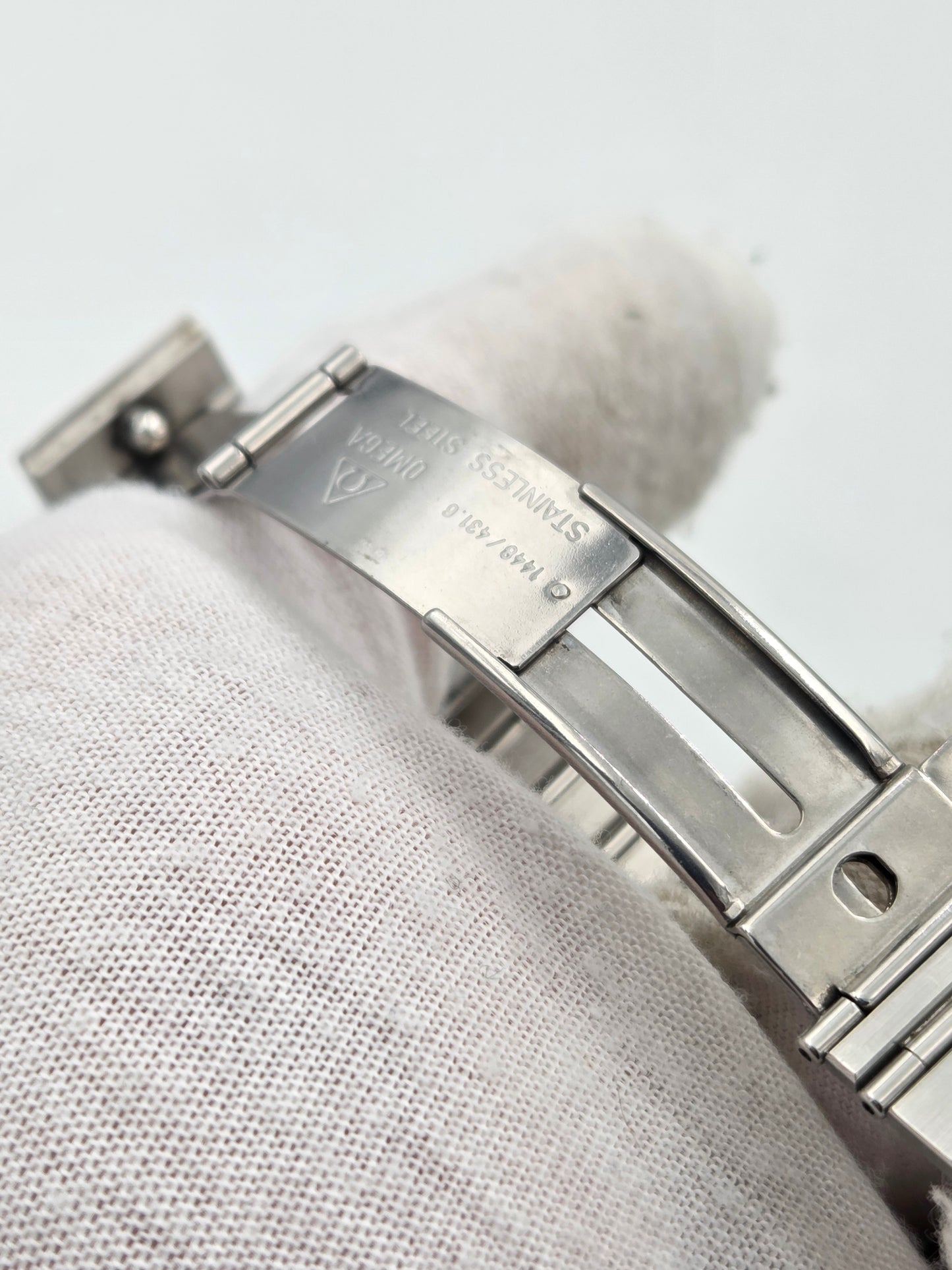 Omega Constellation day date owl Manhattan ref 396.1070 397.1080