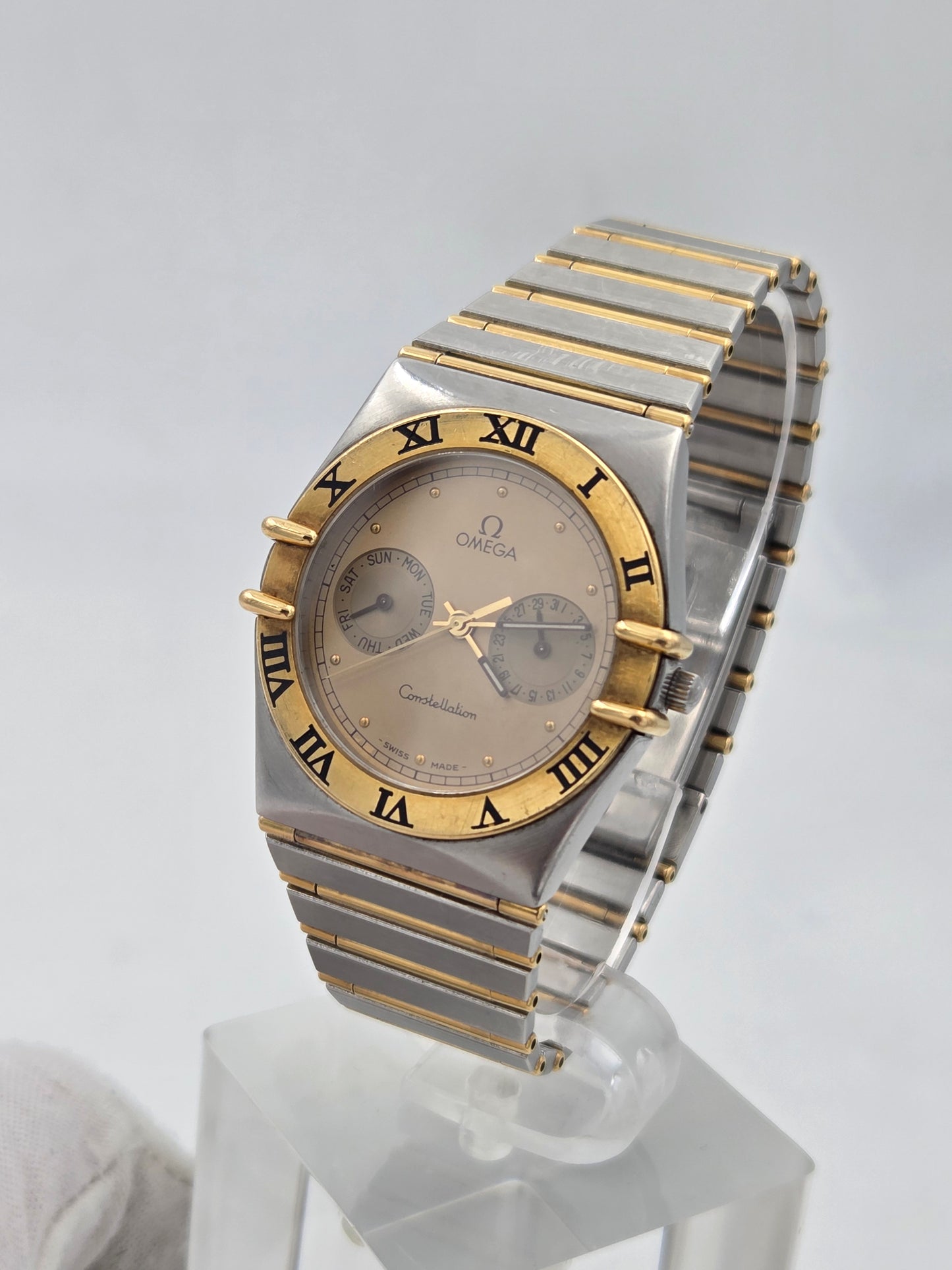 Omega Constellation day date owl Manhattan ref 396.1070 397.1080 steel and gold full bar