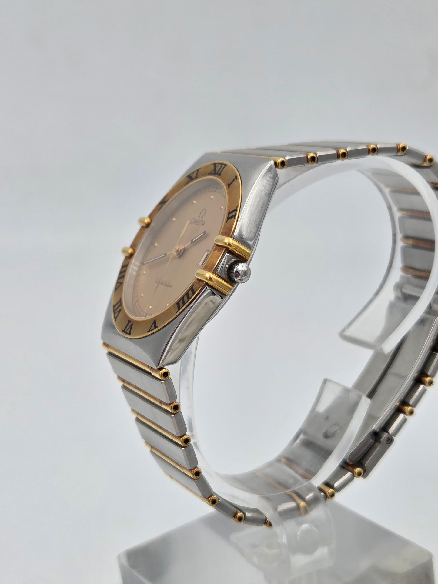 Omega Constellation date  Manhattan ref 396.1070 397.1080