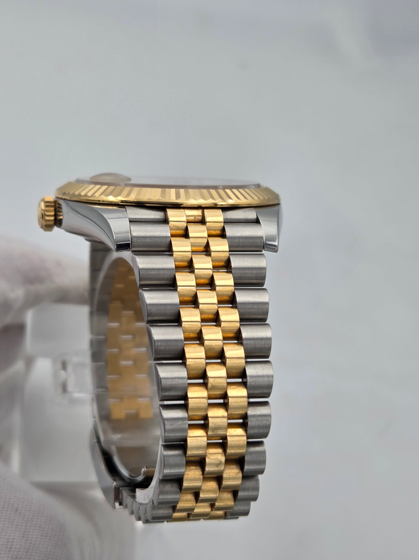 Rolex Datejust 41mm fluted bezel jubilee bracelet steel and gold Champaign dial ref 126333 full set 2023
