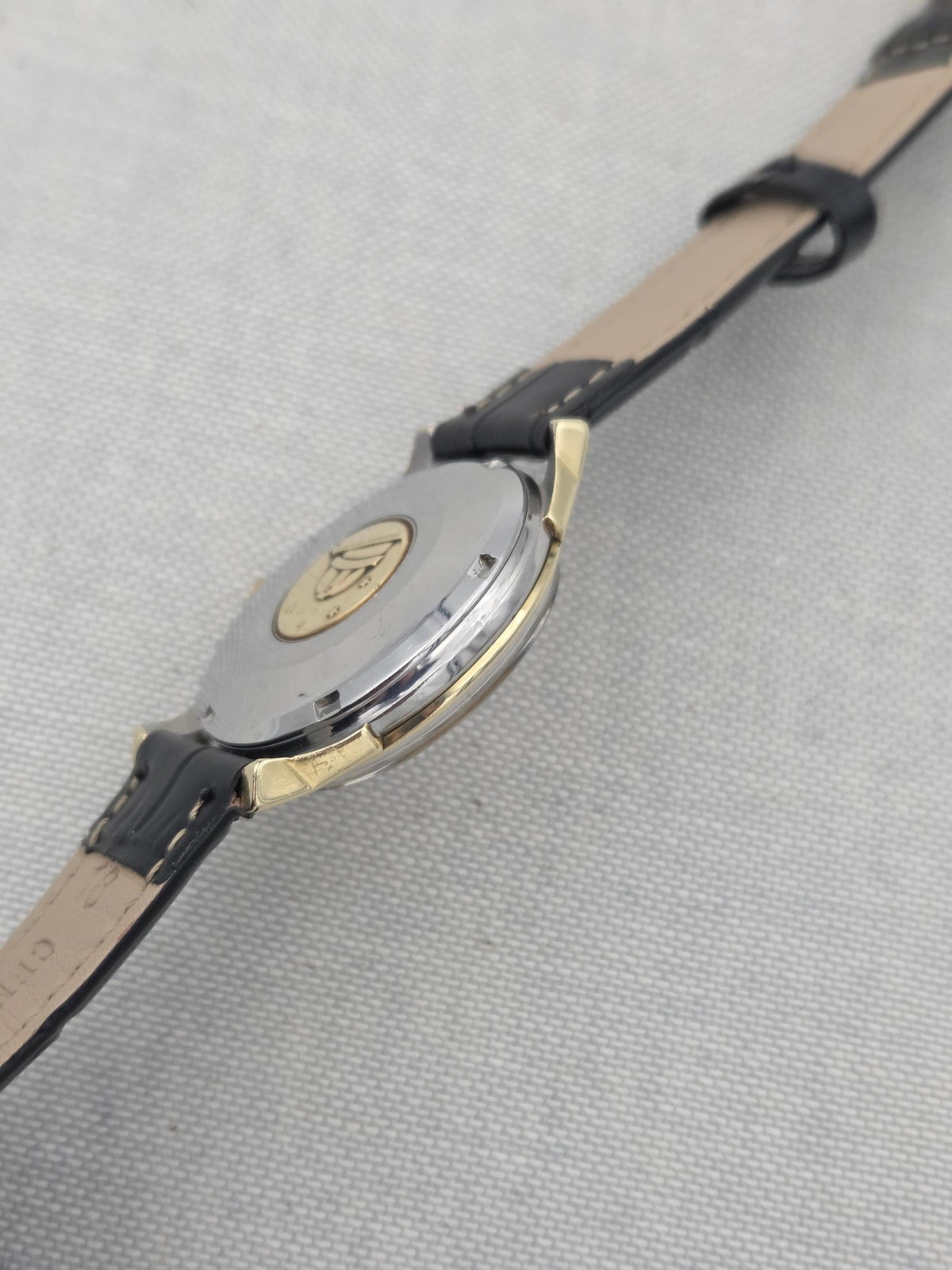 Omega Constellation Pie-pan dogleg gold cap constellation (463)