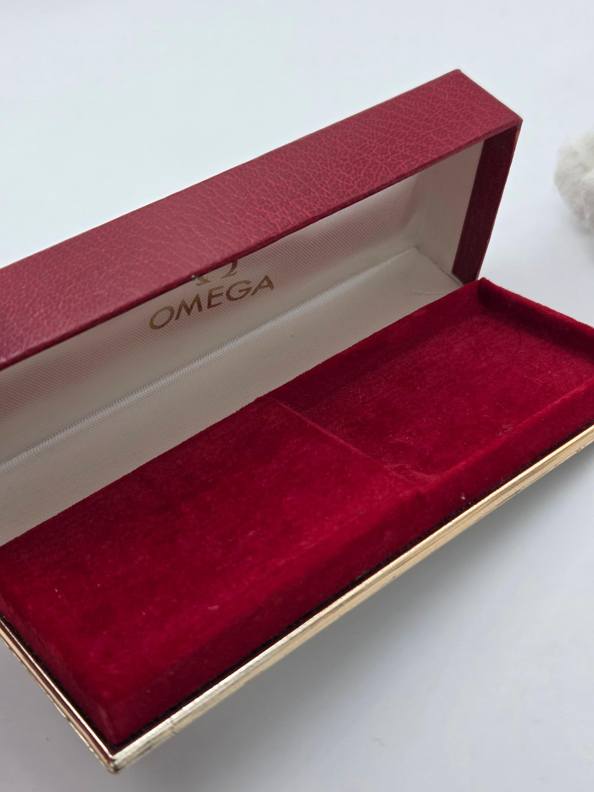 Omega Seamaster Rare Genève seamaster c shape 18k gold