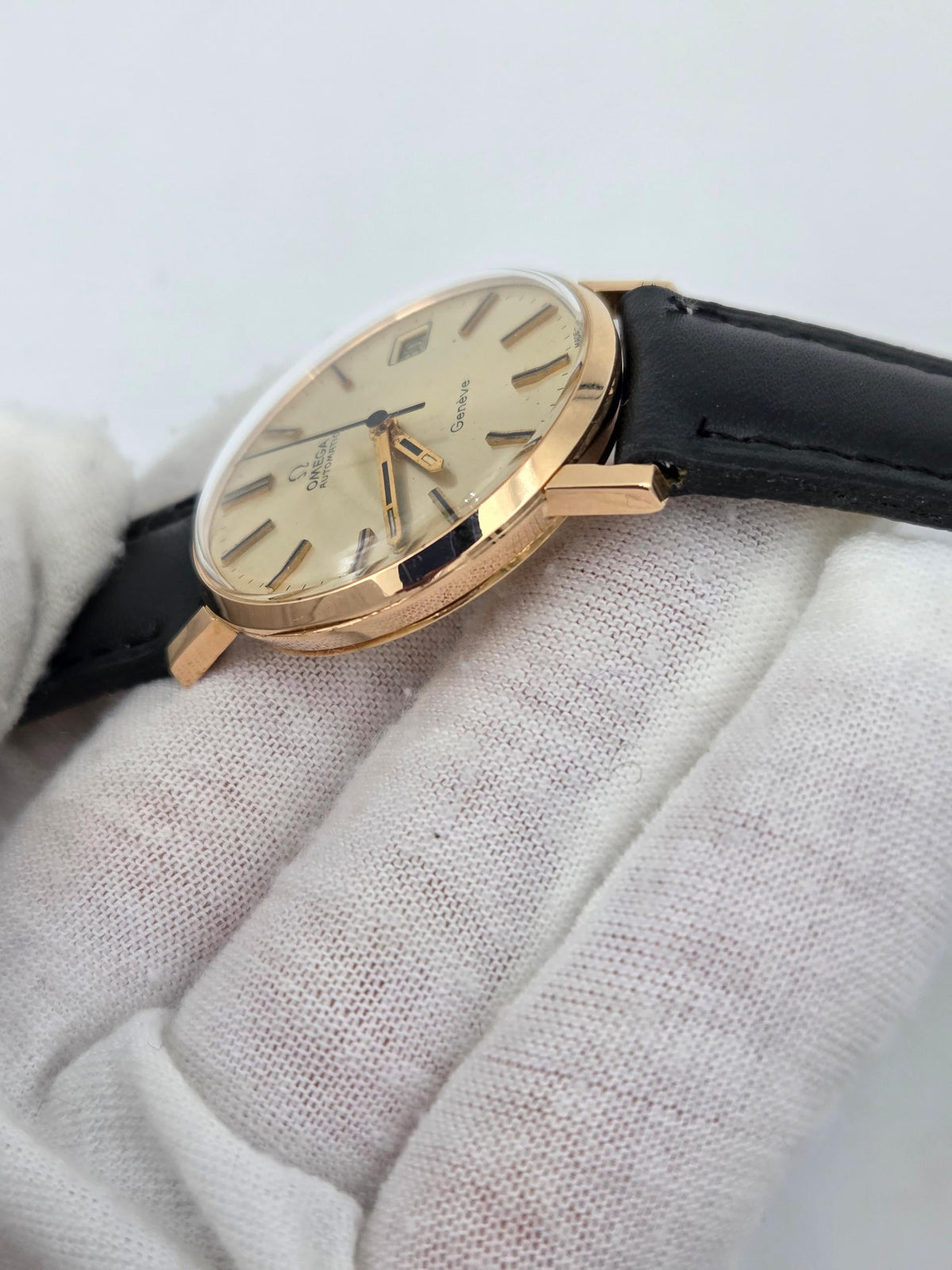 Omega Genève 18k gold , serviced, Genève automatic
