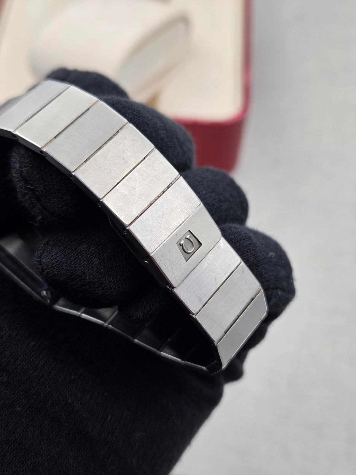 Omega Constellation Quartz integrated bracelet