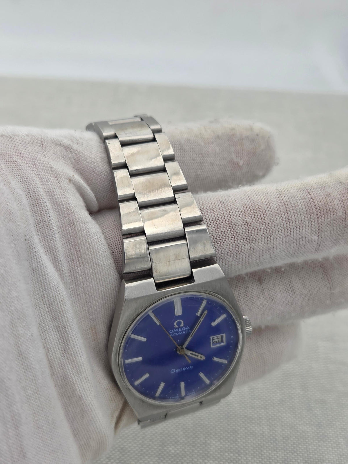 Omega Genève 166.099 blue dial automatic