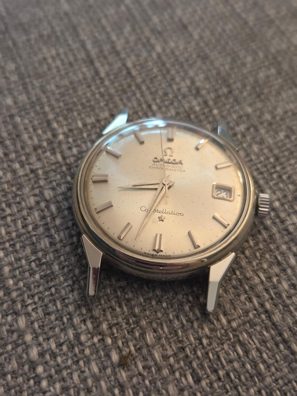 Omega Constellation Dogleg cal 561 similar to 168.005